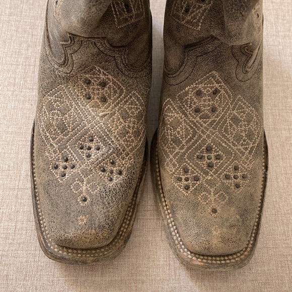 Great boots! Wore maybe twice - Picture 3 of 3